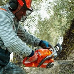 New ⌛ Husqvarna Gas Chainsaws Husqvarna 440 18-in 40.9-cc 2-Cycle Gas Chainsaw 😍 -HusqvarnaJohn Deere Sales 08271372