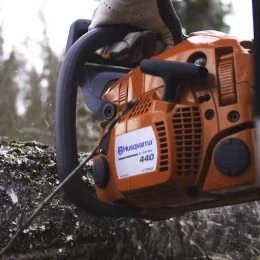 New ⌛ Husqvarna Gas Chainsaws Husqvarna 440 18-in 40.9-cc 2-Cycle Gas Chainsaw 😍 -HusqvarnaJohn Deere Sales 08271374