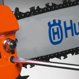 Outlet 😀 Husqvarna Gas Chainsaws 455 Rancher 20-in 55.5-cc 2-cycle Gas Chainsaw 🔔 -HusqvarnaJohn Deere Sales 12051013 scaled