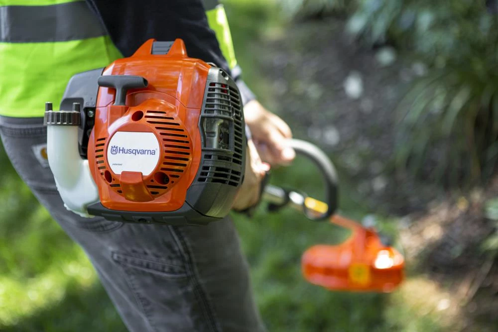 Best Pirce ๐ Husqvarna Gas String Trimmers 525L 25-cc 2-Cycle 17-in Straight Shaft Gas String Trimmer ๐งจ 4 Best Pirce ๐ Husqvarna Gas String Trimmers 525L 25-cc 2-Cycle 17-in Straight Shaft Gas String Trimmer ๐งจ - Image 4