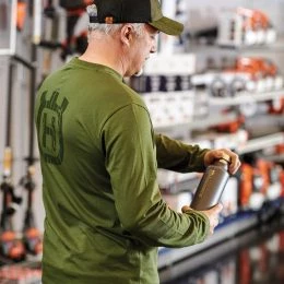 Brand new ✨ Husqvarna Water Bottles & Mugs Xplorer 22-fl oz Stainless Steel Insulated Water Bottle 🎉 -HusqvarnaJohn Deere Sales 45375607 scaled